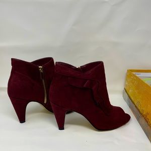 Burgundy Peeptoe Ankle Bootie. Size 9. 1/2 m